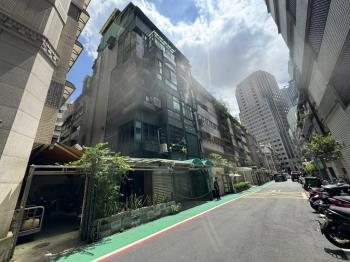 國父紀念館旁電梯挑高美邸