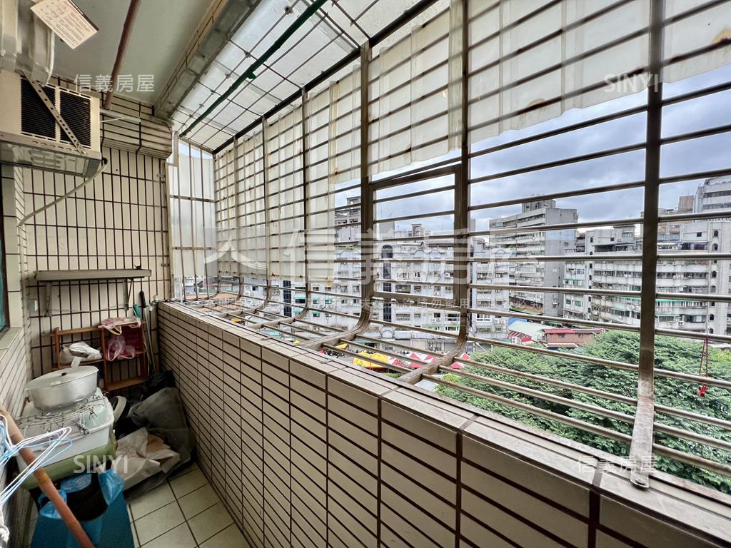 ⭐面校園樹海雙併華廈⭐房屋室內格局與周邊環境