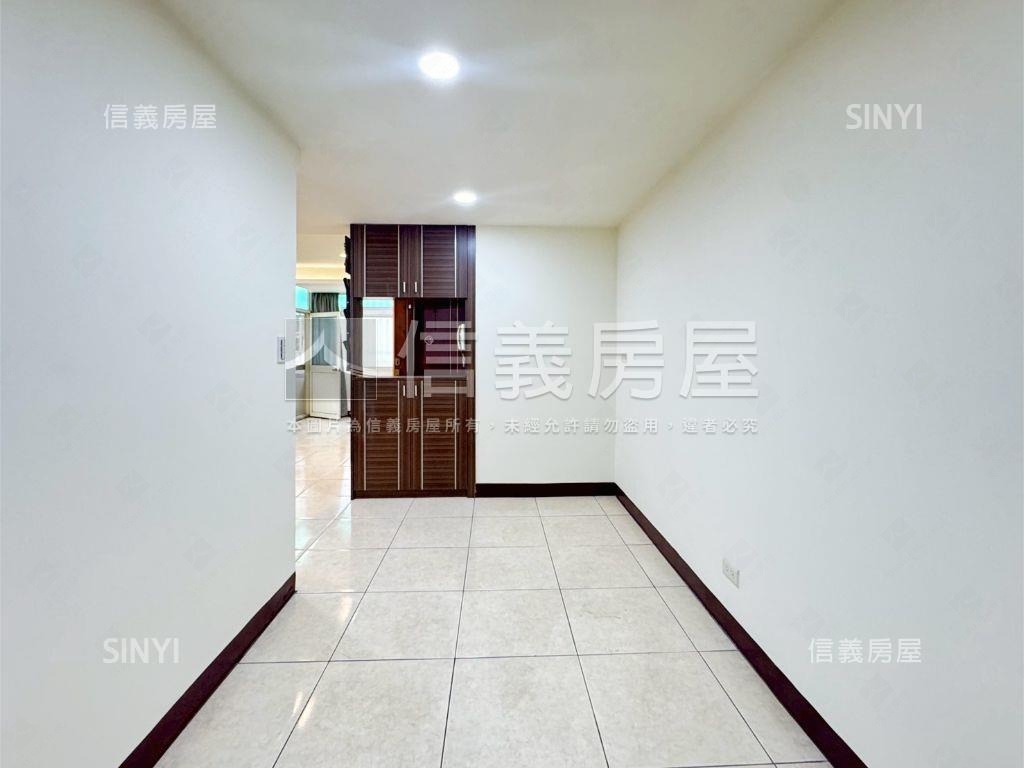 南雅西路公園旁美妝三樓房屋室內格局與周邊環境