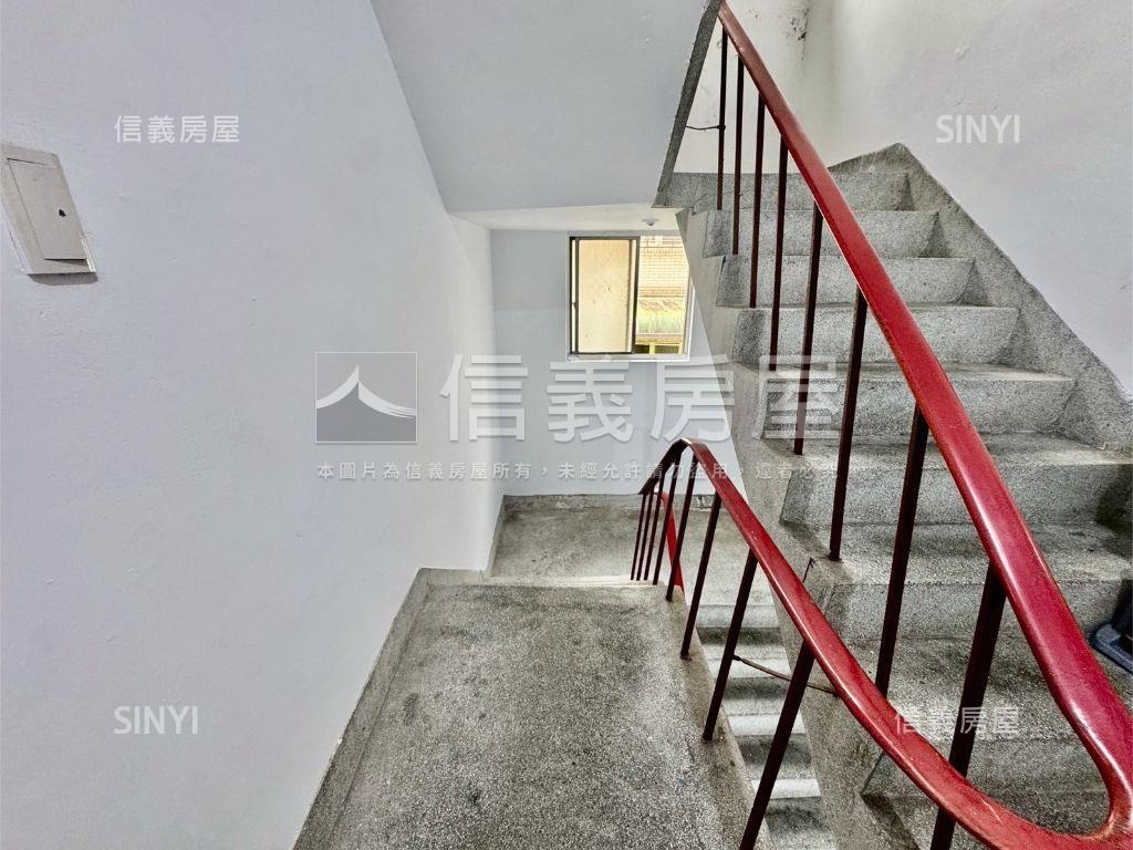 南雅西路公園旁美妝三樓房屋室內格局與周邊環境