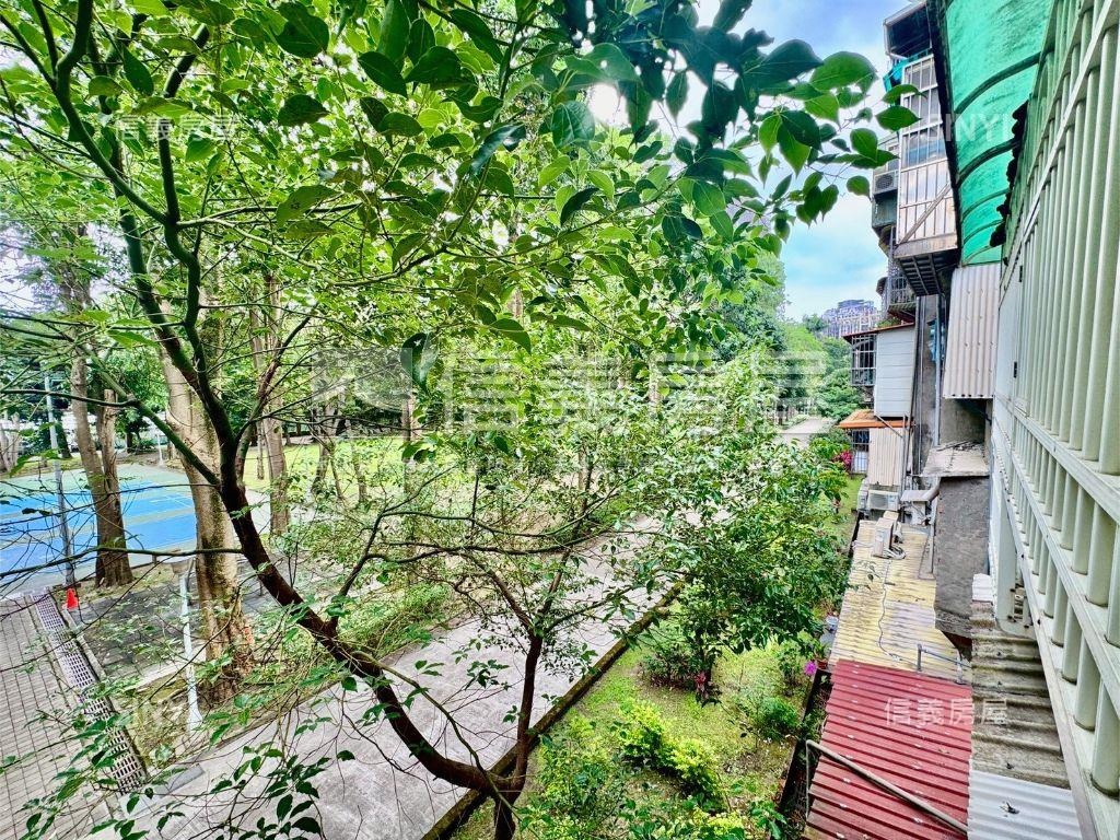 南雅西路公園旁美妝三樓房屋室內格局與周邊環境