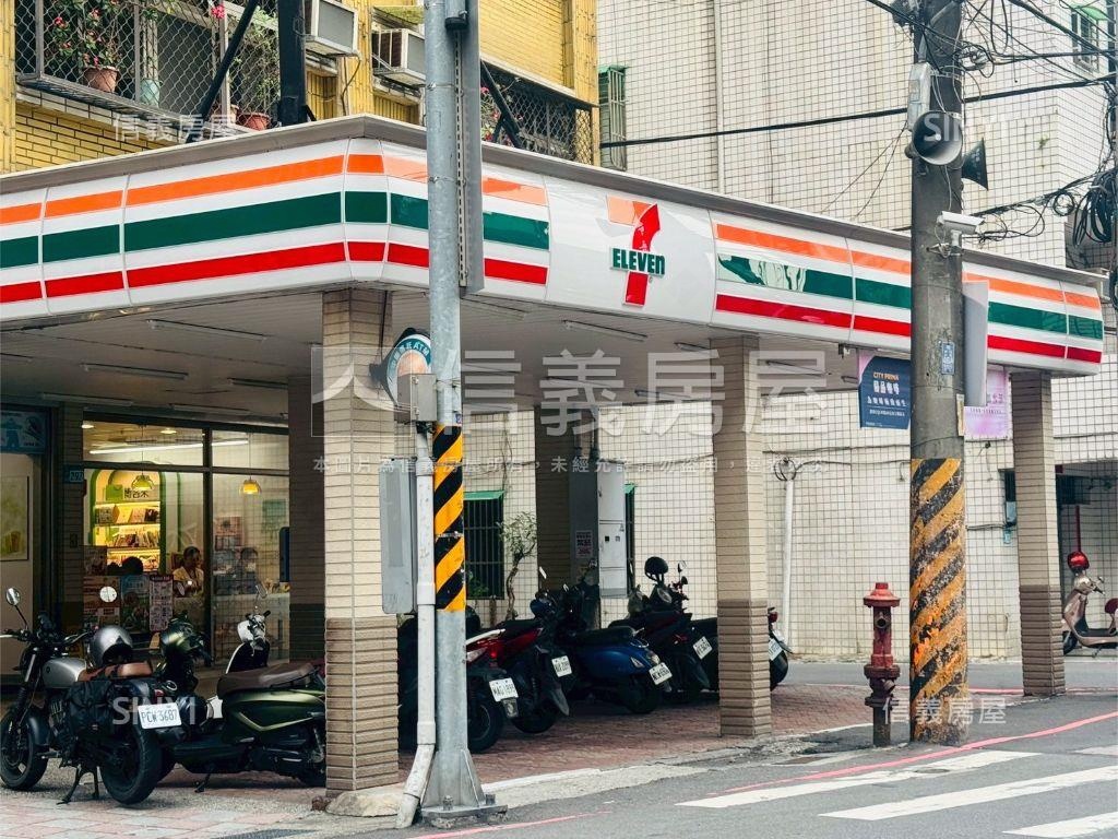 南雅西路公園旁美妝三樓房屋室內格局與周邊環境