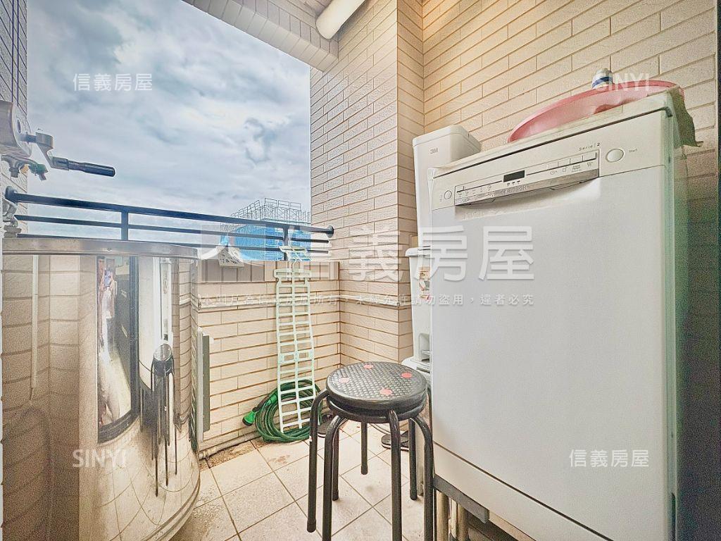 ＬＭ｜邊間精美兩房平車房屋室內格局與周邊環境