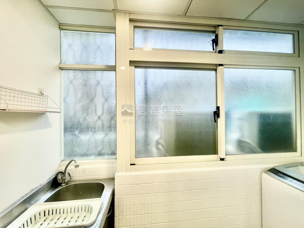 近江子翠捷運富爸爸２樓房屋室內格局與周邊環境