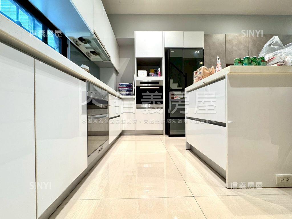 近未來漢神百貨雙車位美墅房屋室內格局與周邊環境