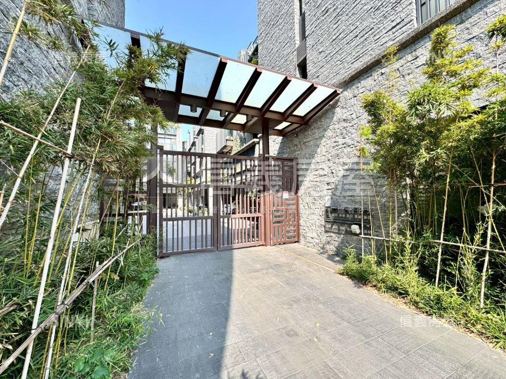 近未來漢神百貨雙車位美墅房屋室內格局與周邊環境