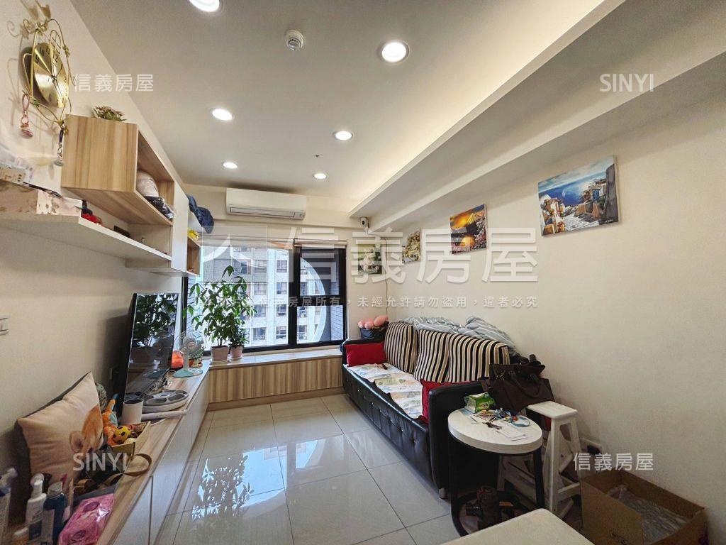 晴空景觀三房車位房屋室內格局與周邊環境