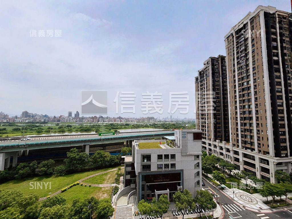 晴空景觀三房車位房屋室內格局與周邊環境