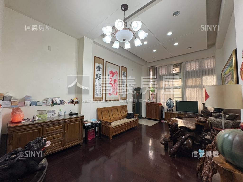 東湖稀有一樓大空間有車位房屋室內格局與周邊環境