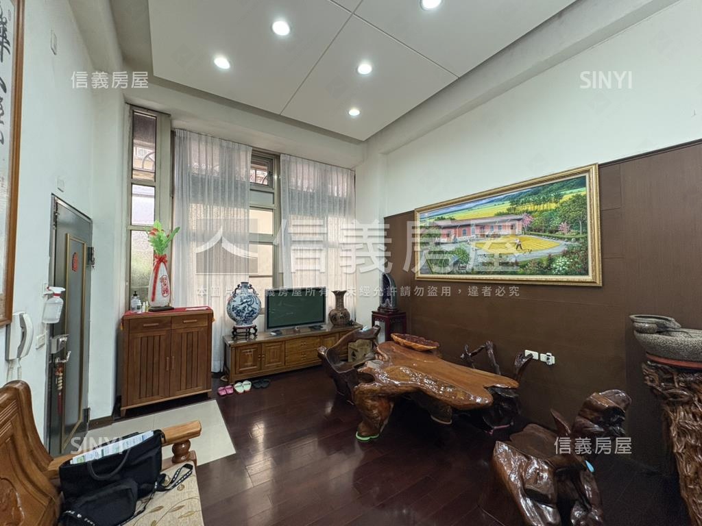 東湖稀有一樓大空間有車位房屋室內格局與周邊環境