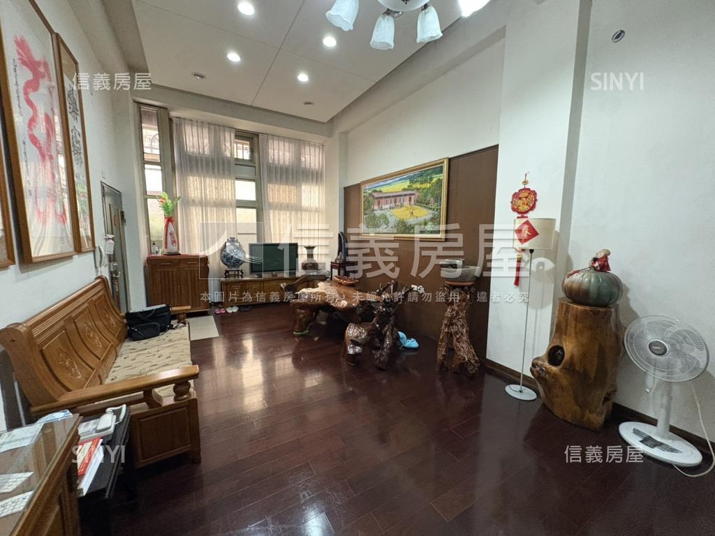 東湖稀有一樓大空間有車位房屋室內格局與周邊環境