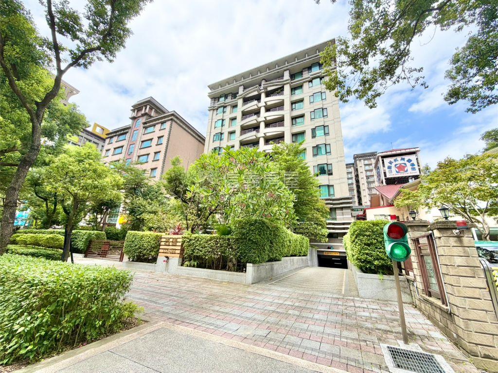 靜謐日光。逸園雅築房屋室內格局與周邊環境