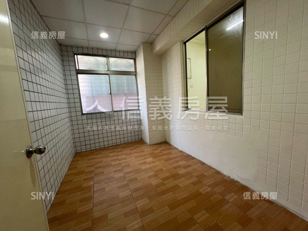 景安方正華廈３＋１房屋室內格局與周邊環境