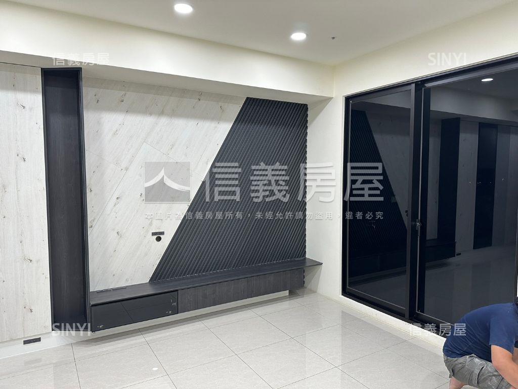 鴻柏虹光高樓視野３房房屋室內格局與周邊環境