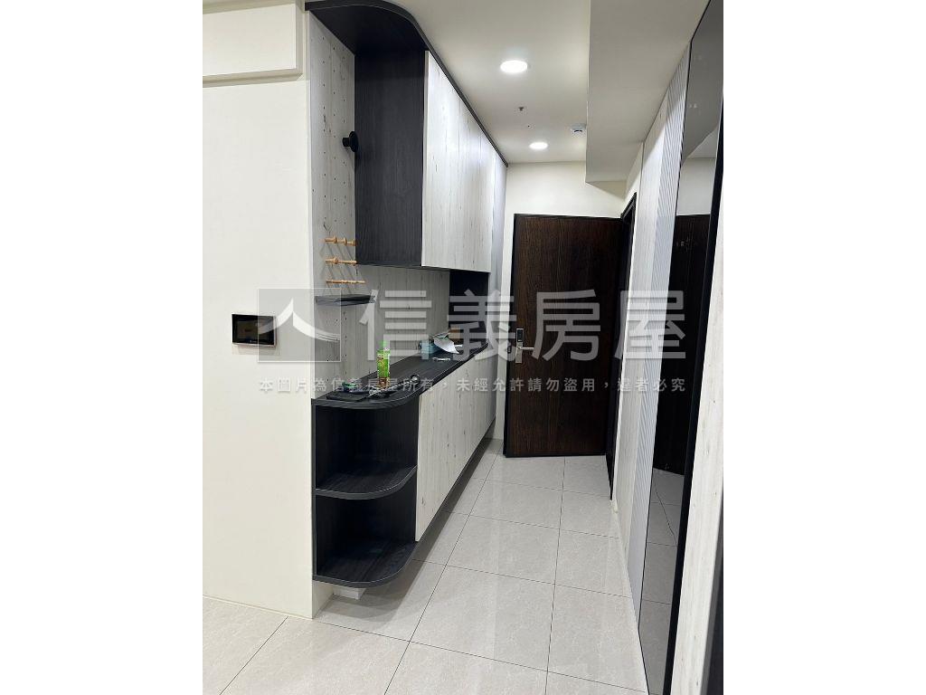 鴻柏虹光高樓視野３房房屋室內格局與周邊環境