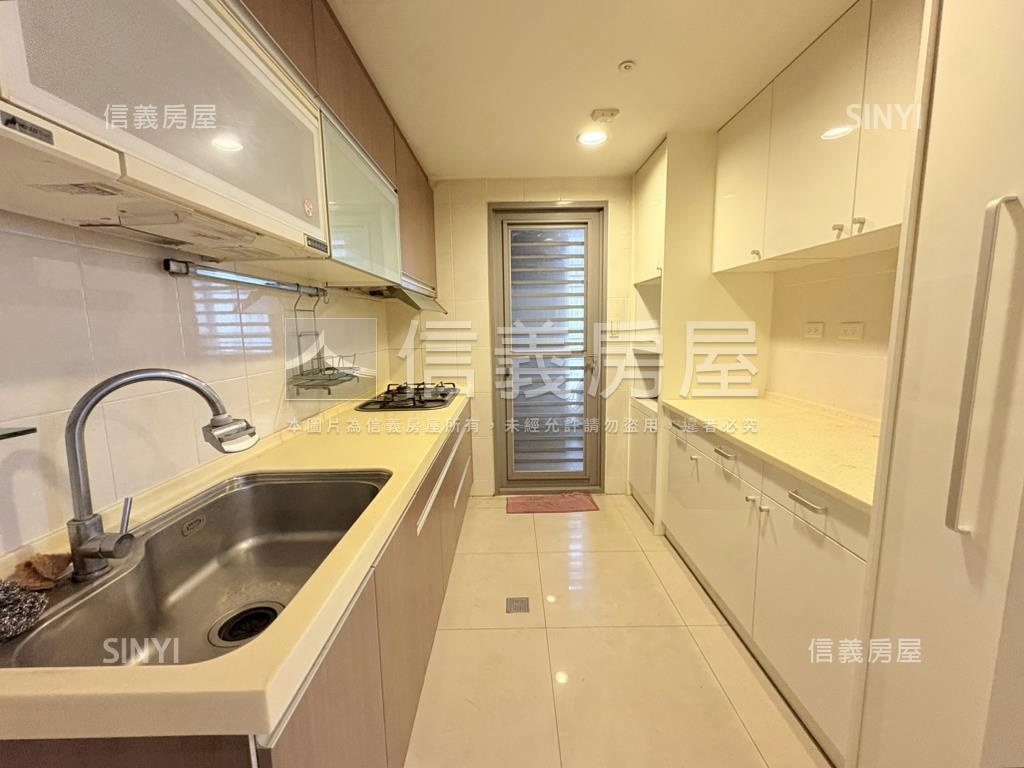 耶魯日式優美三房房屋室內格局與周邊環境