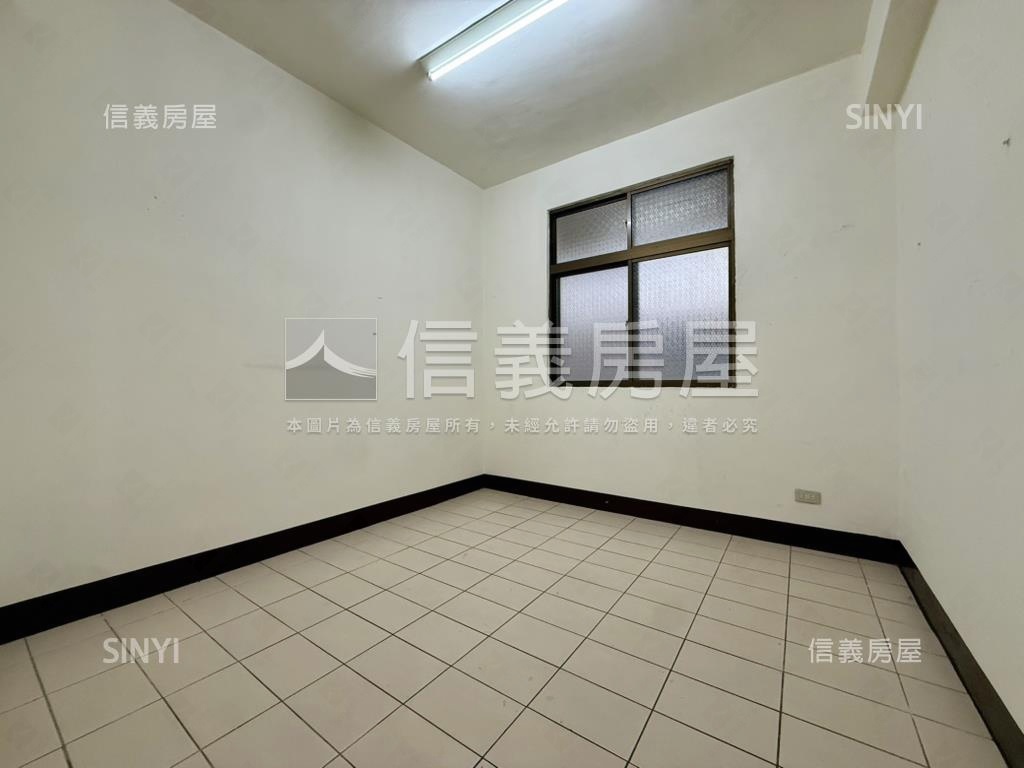 淡水捷運邊間公寓雙衛開窗房屋室內格局與周邊環境