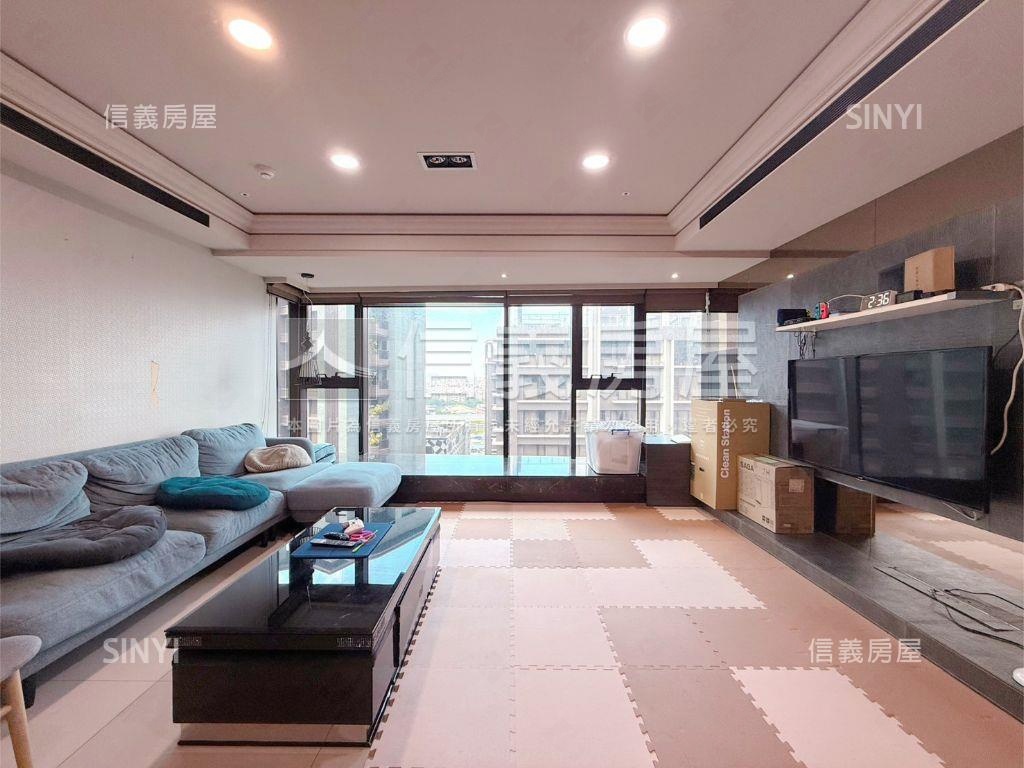 全坤國際館高樓４房車位房屋室內格局與周邊環境