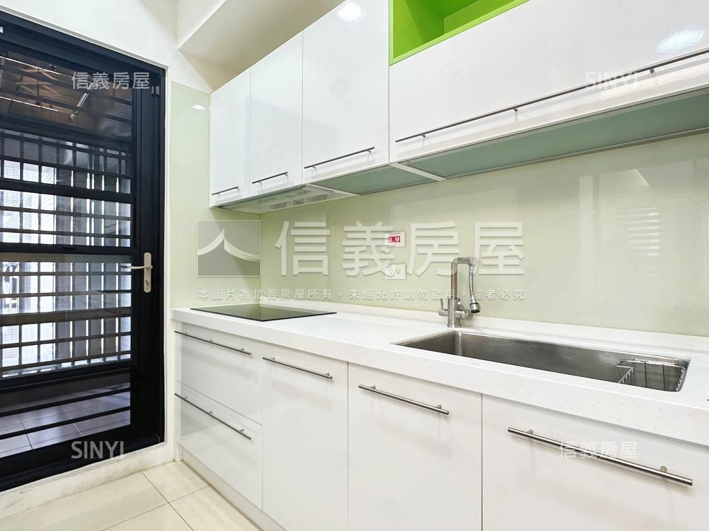 鑫文山採光兩房兩衛雙車位房屋室內格局與周邊環境