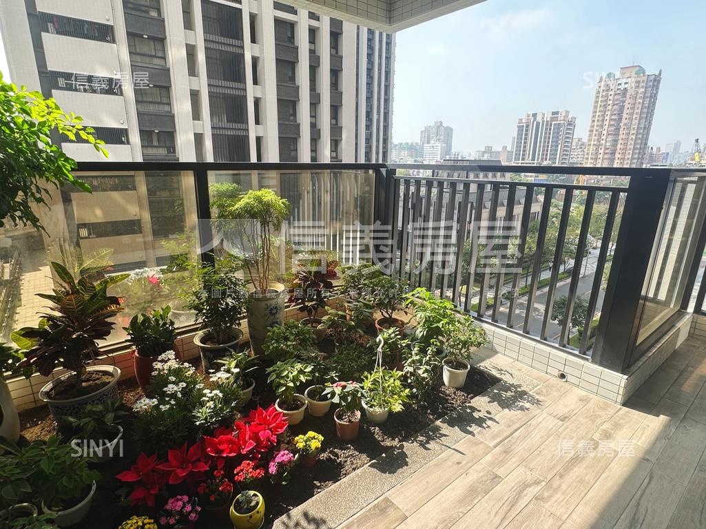 鑫文山採光兩房兩衛雙車位房屋室內格局與周邊環境