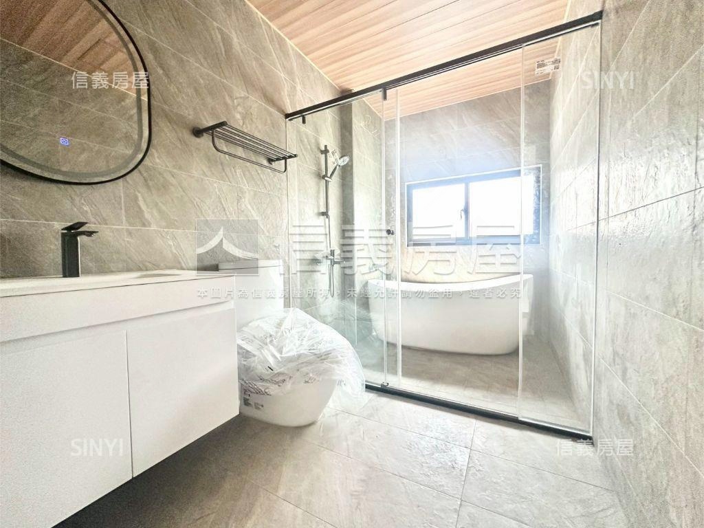 尊爵電梯車墅房屋室內格局與周邊環境