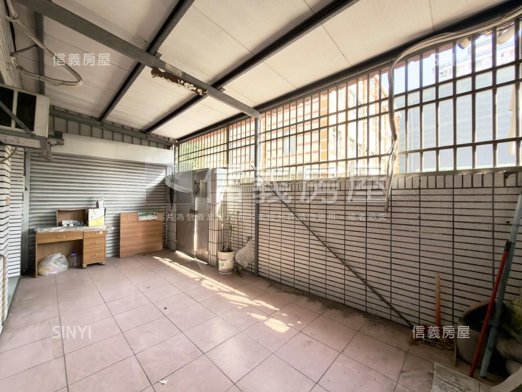 近南紡東寧路面寬角窗店住房屋室內格局與周邊環境