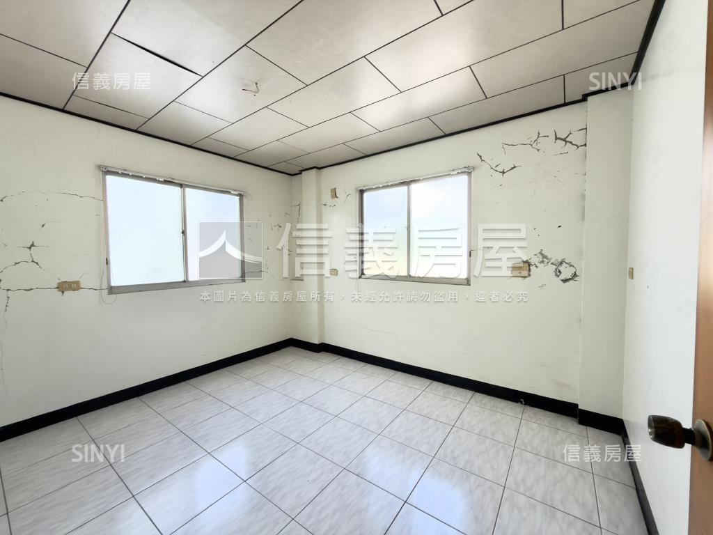 近南紡東寧路面寬角窗店住房屋室內格局與周邊環境