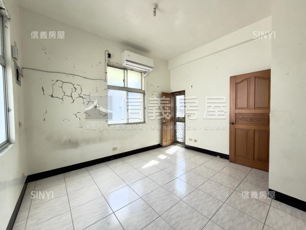 近南紡東寧路面寬角窗店住房屋室內格局與周邊環境