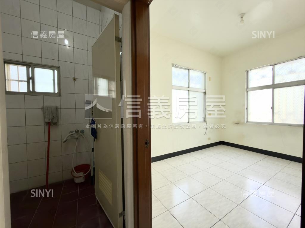 近南紡東寧路面寬角窗店住房屋室內格局與周邊環境