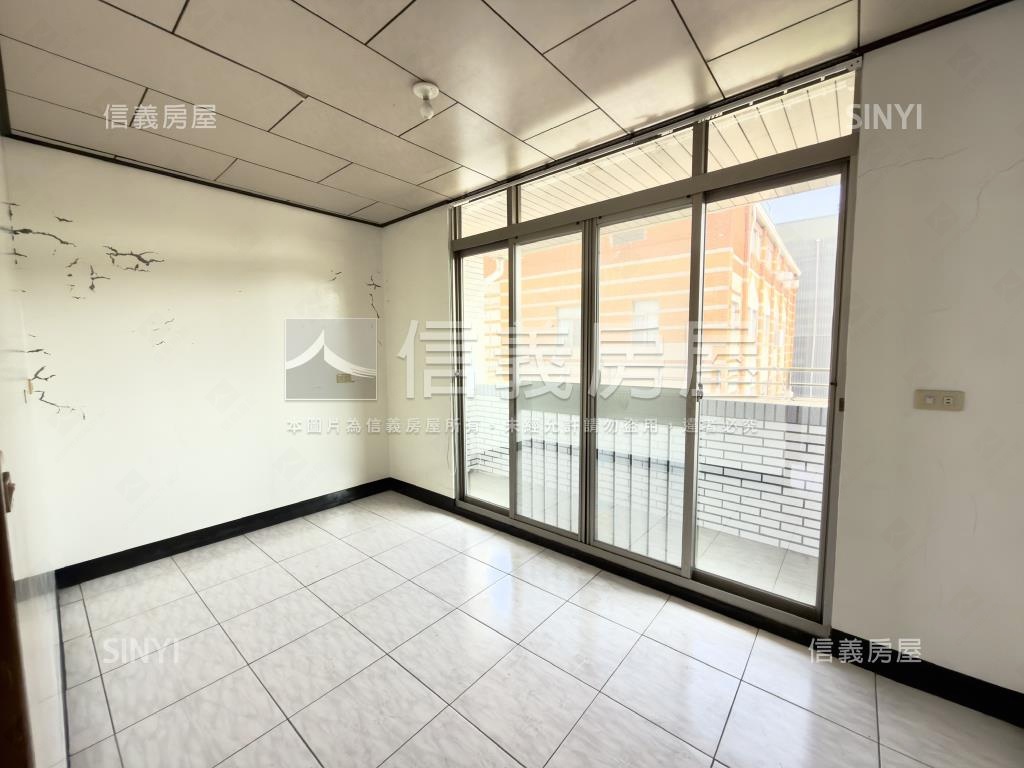 近南紡東寧路面寬角窗店住房屋室內格局與周邊環境