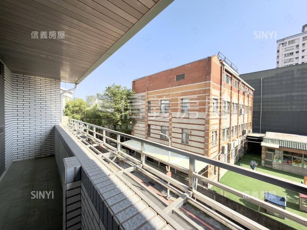 近南紡東寧路面寬角窗店住房屋室內格局與周邊環境