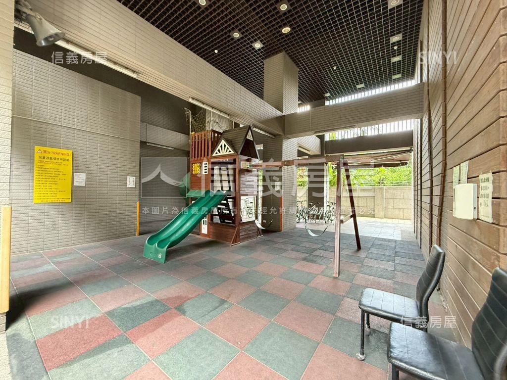 楊明學區兩房車位衛浴開窗房屋室內格局與周邊環境