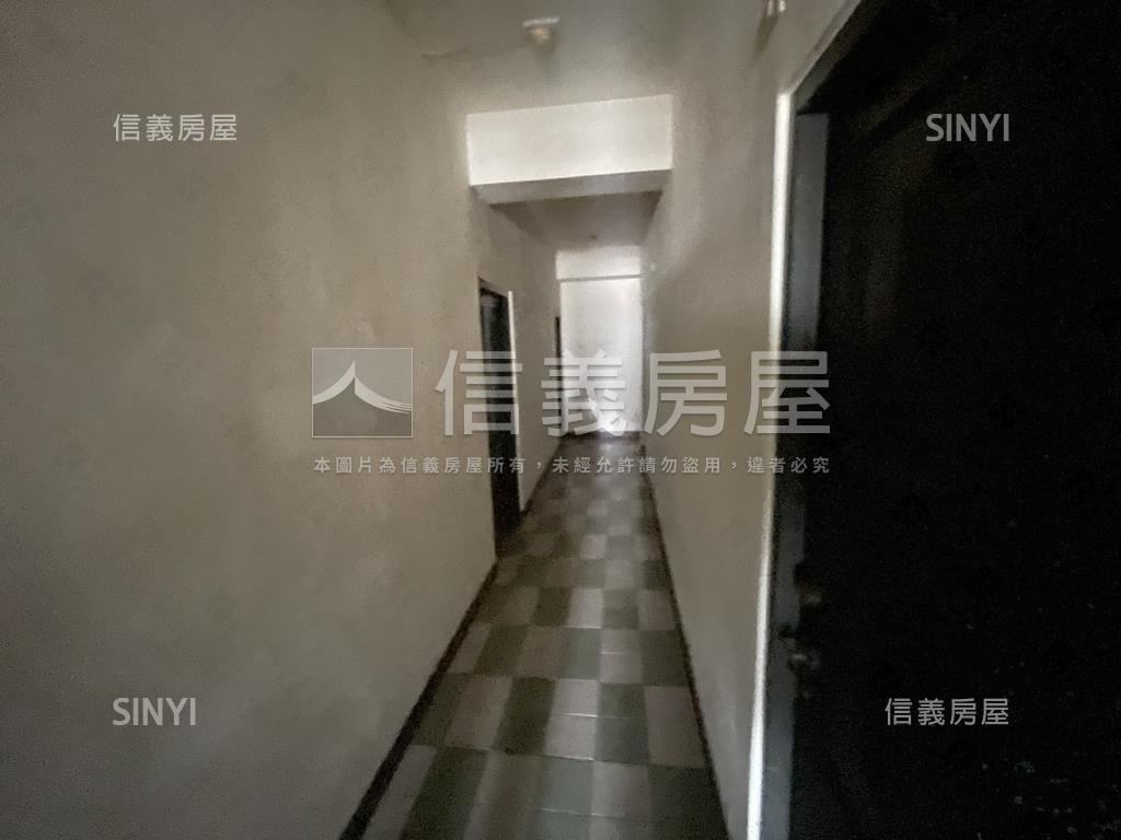 電梯透天－中科套房＋金店房屋室內格局與周邊環境