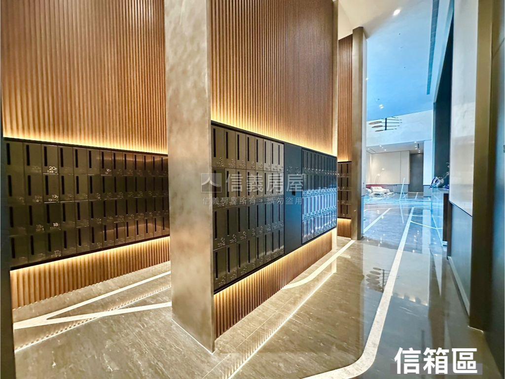 新美齊画世代悠活２房車位房屋室內格局與周邊環境