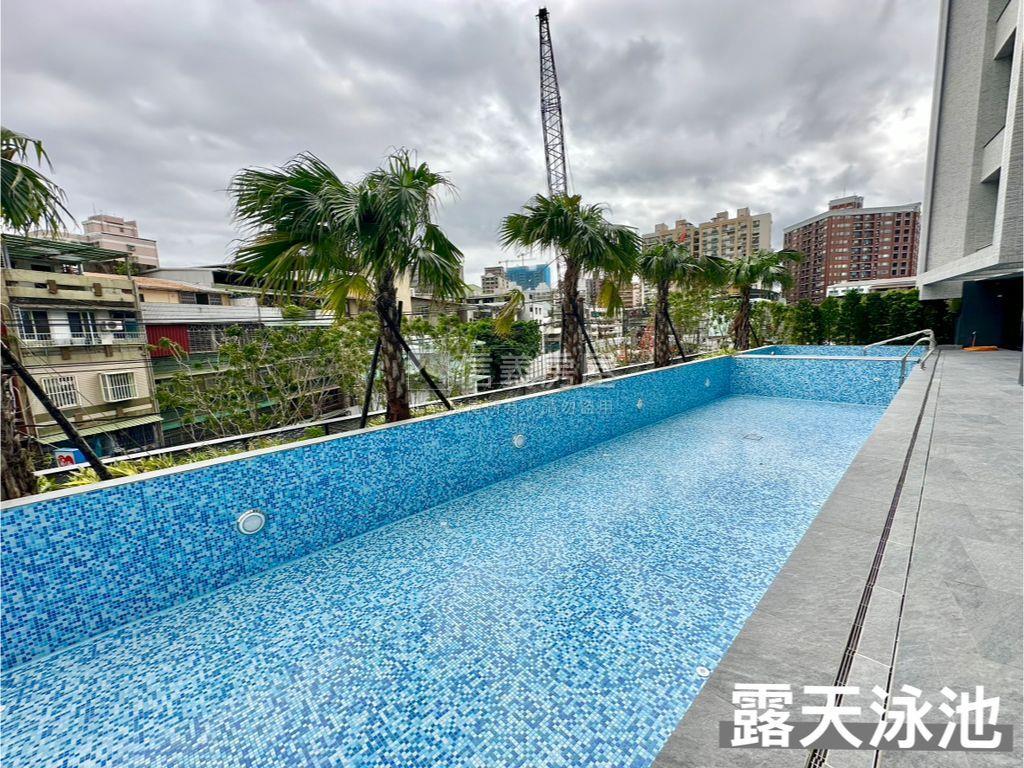 新美齊画世代悠活２房車位房屋室內格局與周邊環境