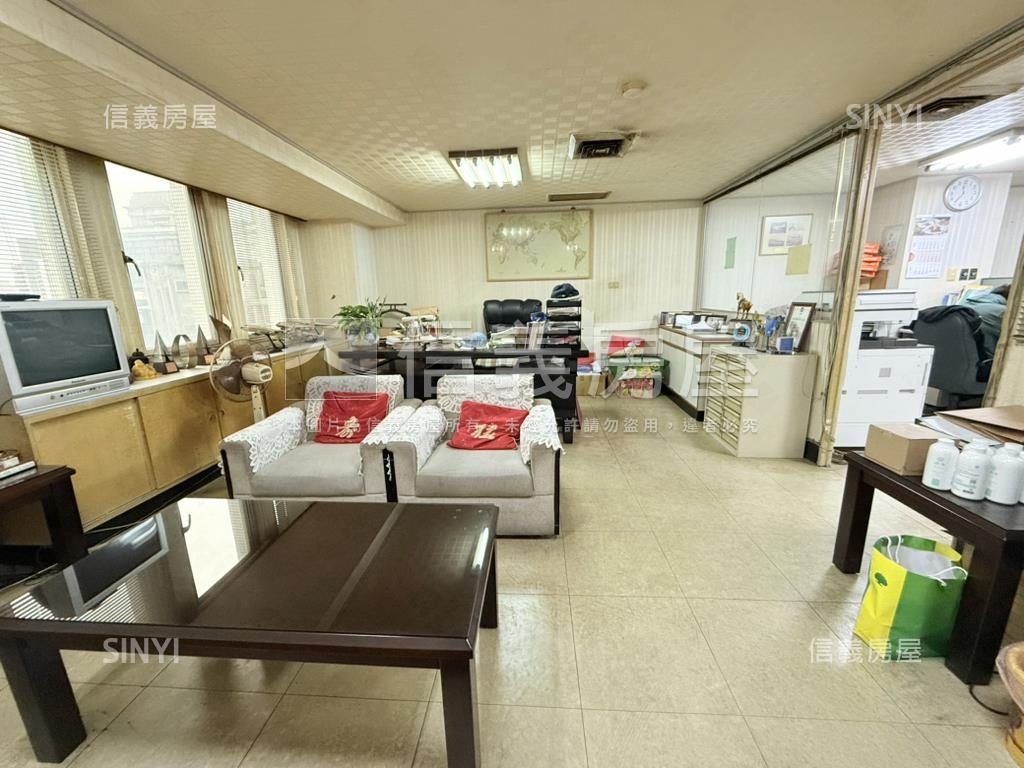 松江南京宏泰辦公房屋室內格局與周邊環境