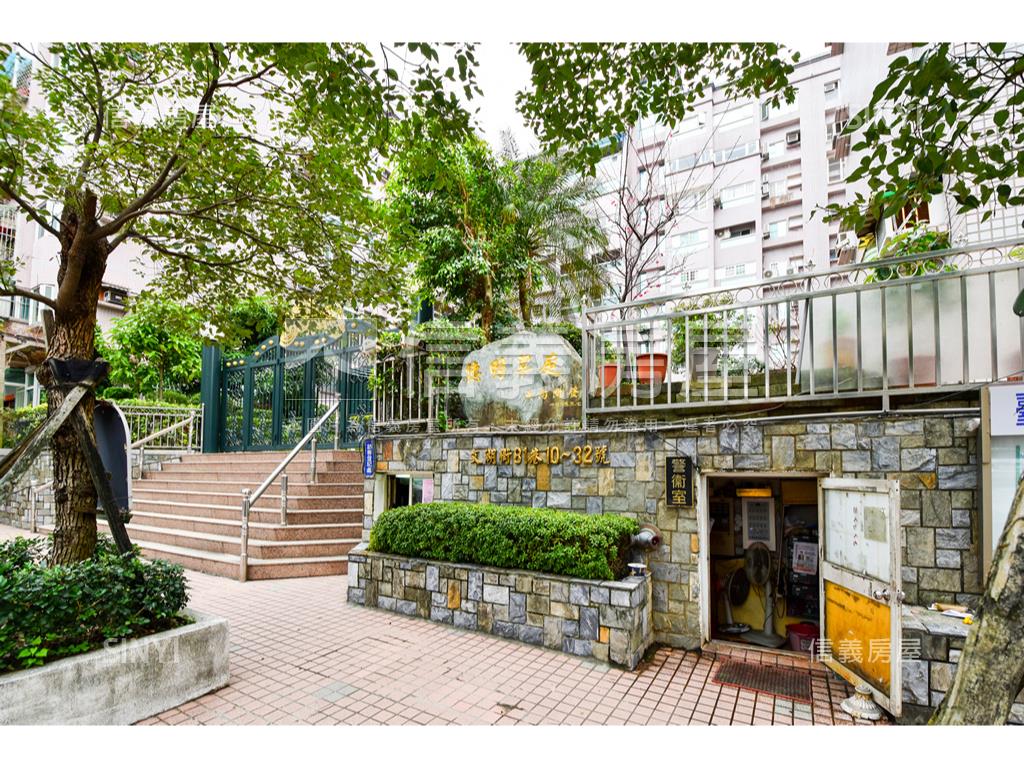 親友專☆德明翠庭３房車位房屋室內格局與周邊環境