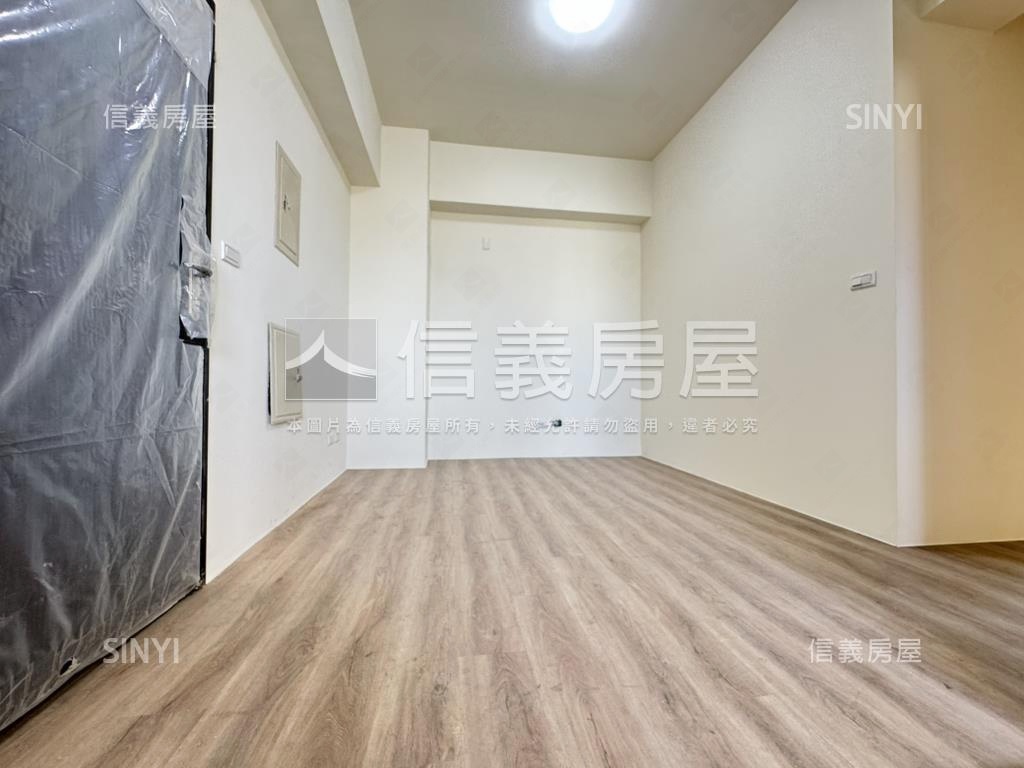 大里全新電梯兩房兩衛３Ｆ房屋室內格局與周邊環境