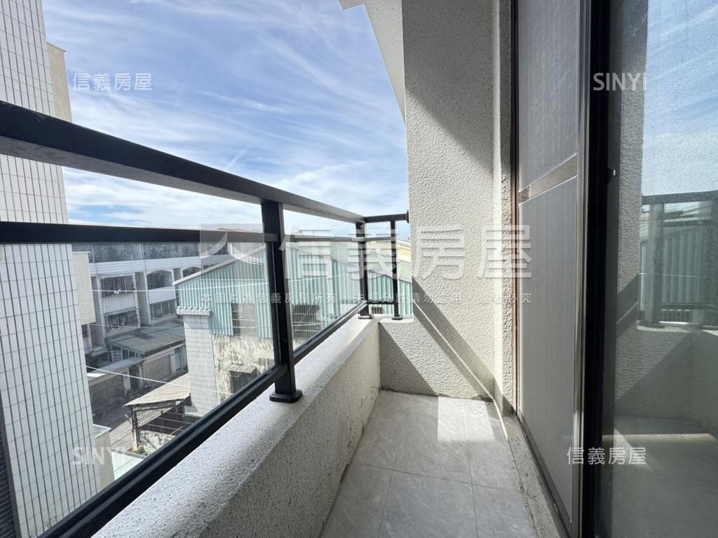 大里全新電梯兩房兩衛３Ｆ房屋室內格局與周邊環境