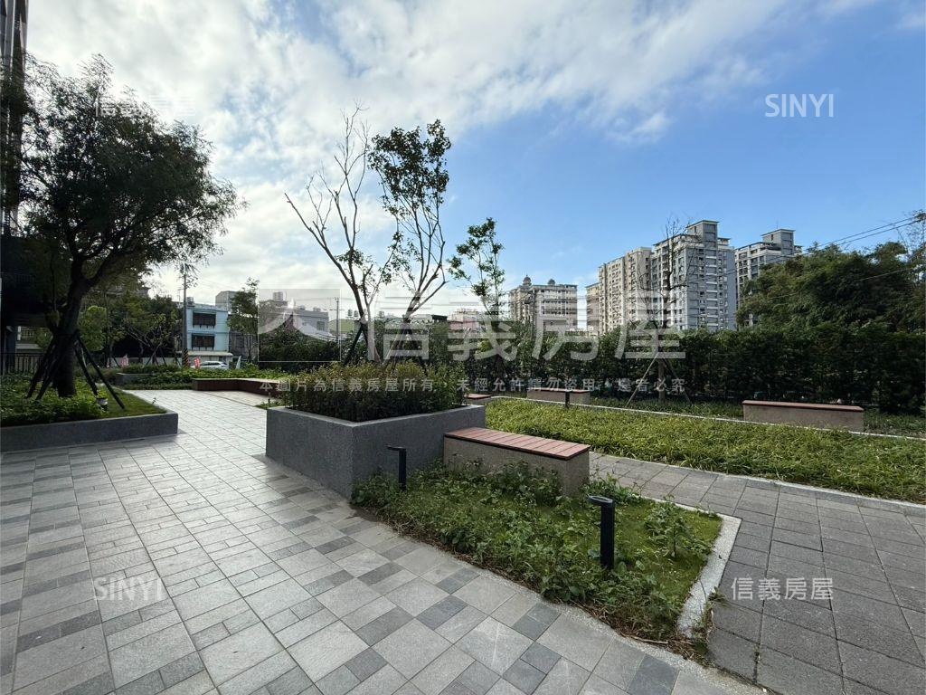 近Ｇ０５站景觀兩房車位房屋室內格局與周邊環境