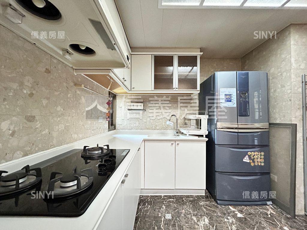 采固卓越次頂樓朝南視野戶房屋室內格局與周邊環境