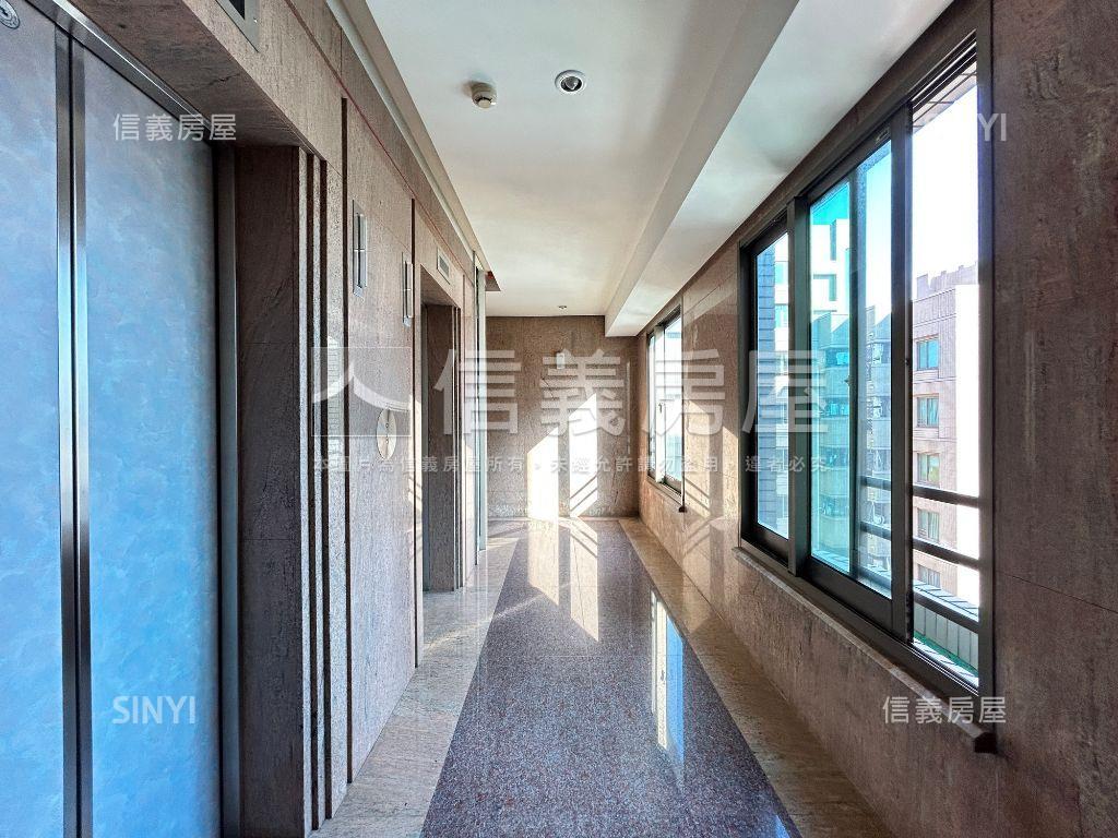 采固卓越次頂樓朝南視野戶房屋室內格局與周邊環境