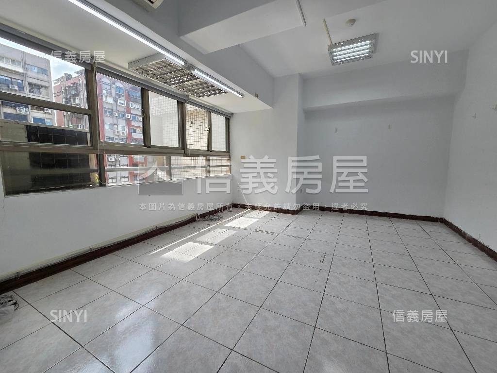 ♞ＴＯＰ松江二房附車位房屋室內格局與周邊環境