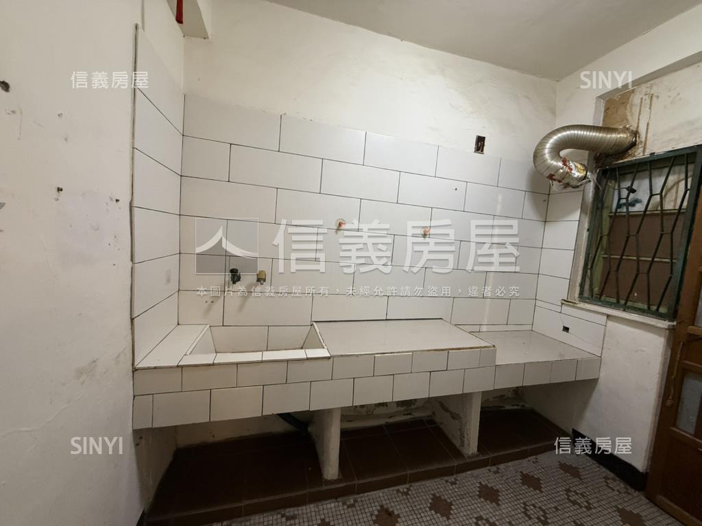 五百戶透天房屋室內格局與周邊環境