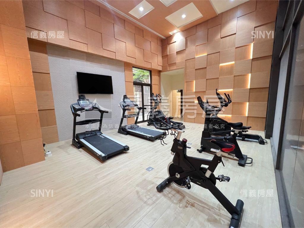 信義之璽近警總霸氣美店面房屋室內格局與周邊環境