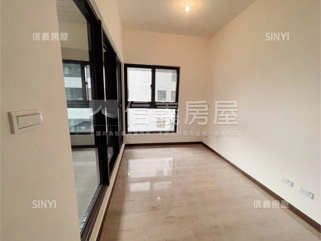 專任全新芳洲三房含車位房屋室內格局與周邊環境