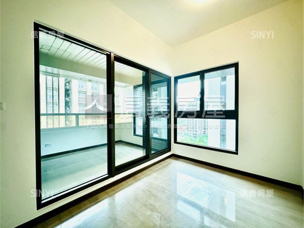 專任全新芳洲三房含車位房屋室內格局與周邊環境