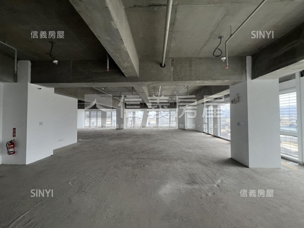 台中軟體園區商辦有車位房屋室內格局與周邊環境