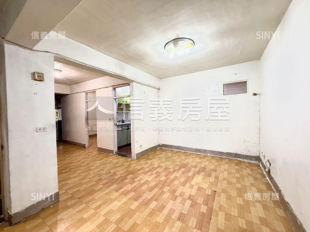 新生街小資三樓免爬高房屋室內格局與周邊環境