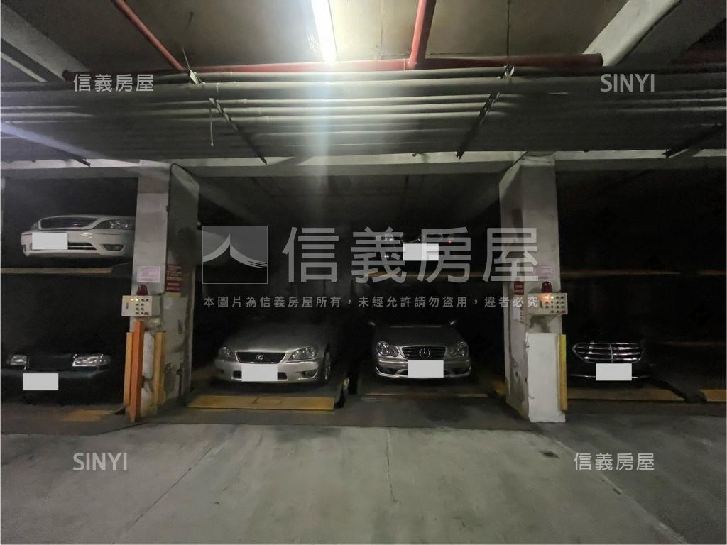 石牌－坡道機械車位房屋室內格局與周邊環境